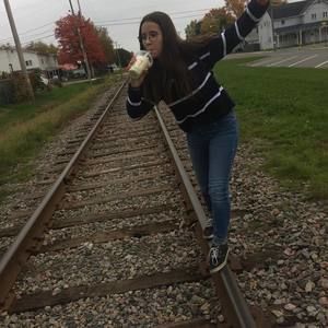 Meet your Posher, Marilou